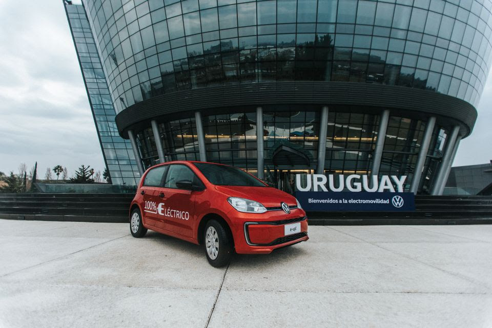 VW e-up! é o primeiro modelo totalmente elétrico da marca a ser apresentado na região América Latina