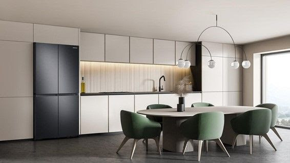 Com design elegante e jarra com enchimento automático, Samsung lança nova geladeira RF59A